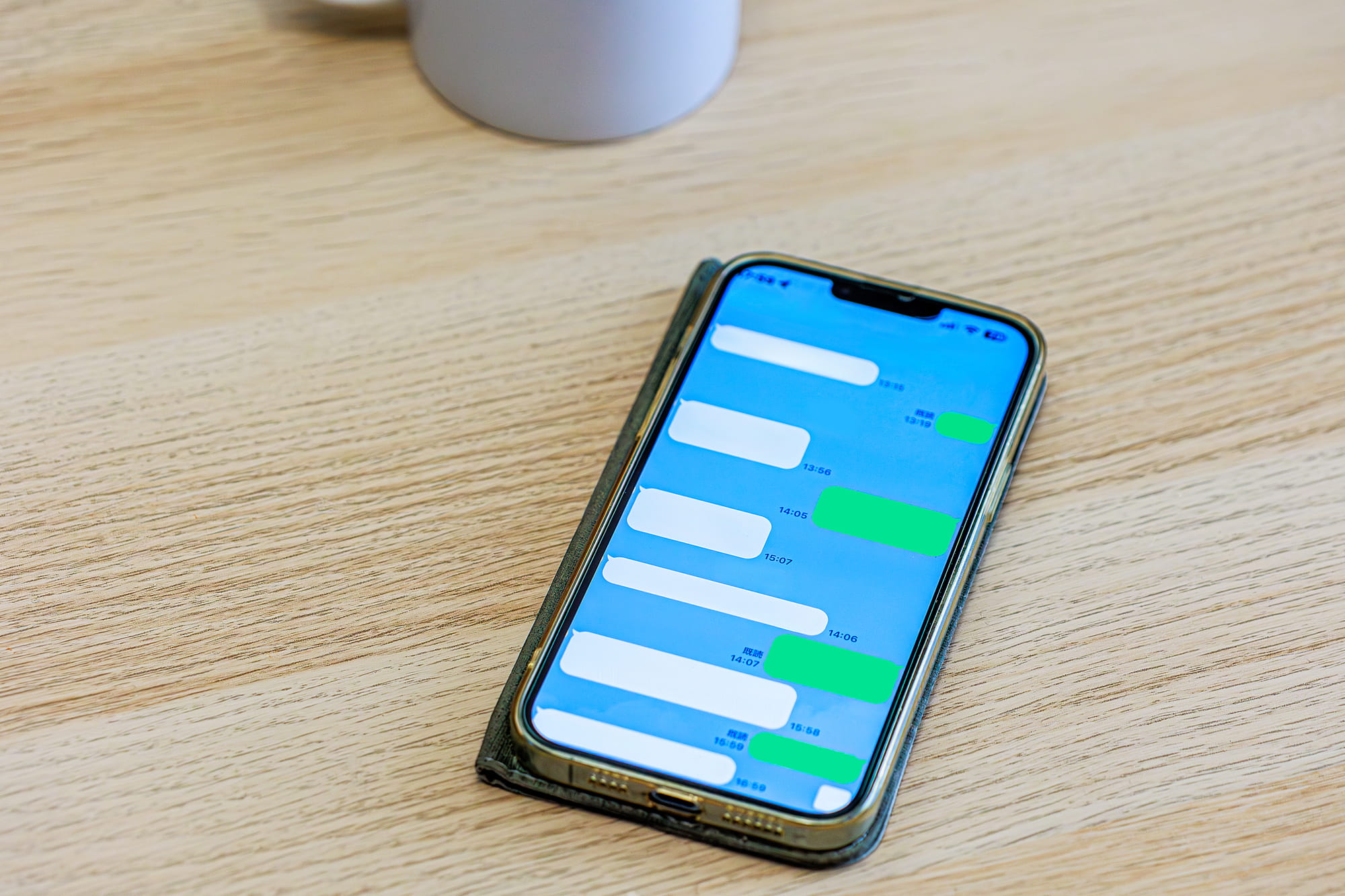 LINEだけで慰謝料請求できる？不足しやすい証拠と補強の考え方を解説